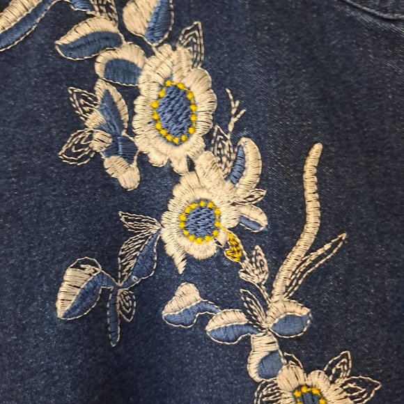 Denim and Co Women's Blue Floral Embroidered Zip Up Jacket NWT Sz Large - Picture 8 of 11